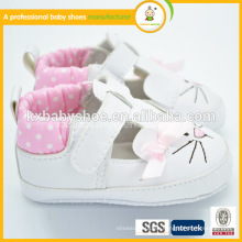 Los nuevos zapatos de los niños whloesale venden al por mayor los zapatos de bebé de los zapatos del bebé en otoño